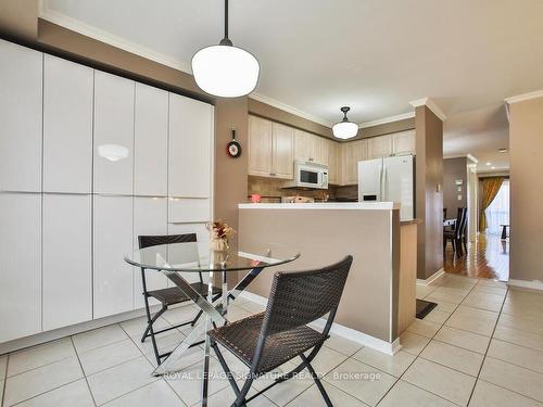 3243 Redpath Circ, Mississauga, ON - Indoor Photo Showing Dining Room