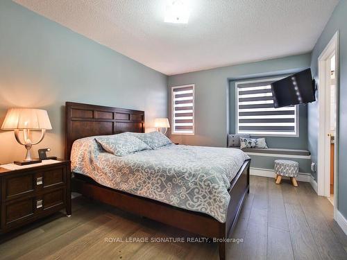 3243 Redpath Circ, Mississauga, ON - Indoor Photo Showing Bedroom