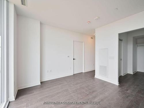 1807-36 Zorra St, Toronto, ON - Indoor Photo Showing Other Room