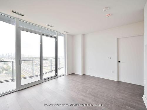 1807-36 Zorra St, Toronto, ON - Indoor Photo Showing Other Room