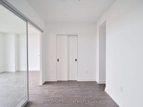 1807-36 Zorra St, Toronto, ON - Indoor Photo Showing Other Room