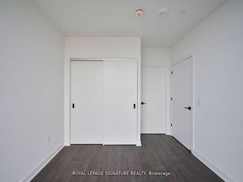 1807-36 Zorra St, Toronto, ON - Indoor Photo Showing Other Room