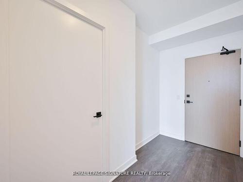 1807-36 Zorra St, Toronto, ON - Indoor Photo Showing Other Room