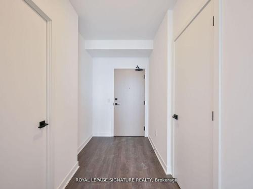 1807-36 Zorra St, Toronto, ON - Indoor Photo Showing Other Room