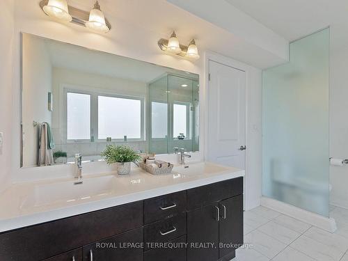 17 Stanley Green Blvd, Toronto, ON - Indoor Photo Showing Bathroom