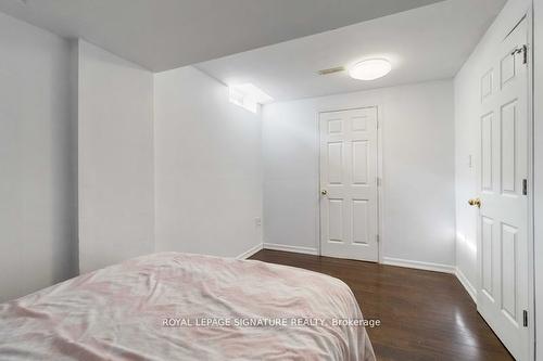 Bsmt-5438 Tenth Line W, Mississauga, ON - Indoor Photo Showing Bedroom