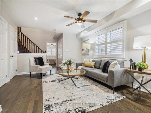 3946 Leonardo St, Burlington, ON - Indoor Photo Showing Living Room