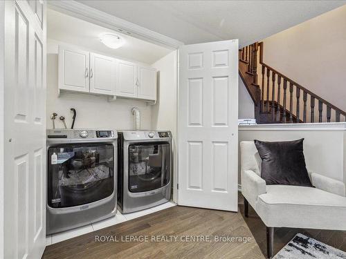 3946 Leonardo St, Burlington, ON - Indoor Photo Showing Laundry Room