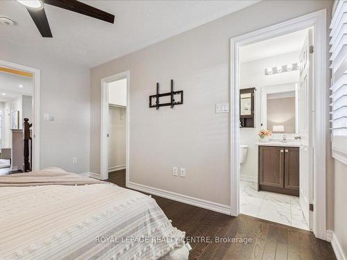 3946 Leonardo St, Burlington, ON - Indoor Photo Showing Bedroom