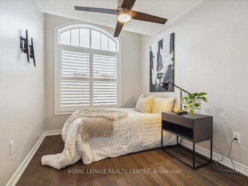 3946 Leonardo St, Burlington, ON - Indoor Photo Showing Bedroom