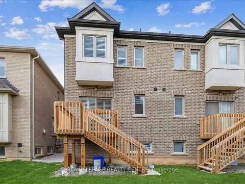 3946 Leonardo St, Burlington, ON - Outdoor