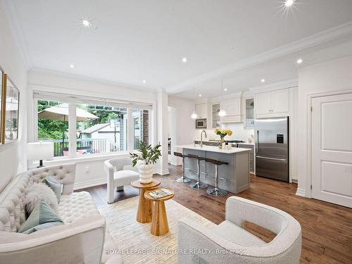 503 Windermere Ave, Toronto, ON - Indoor Photo Showing Living Room