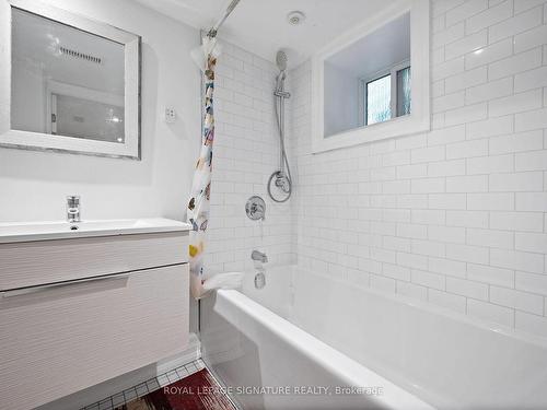 503 Windermere Ave, Toronto, ON - Indoor Photo Showing Bathroom