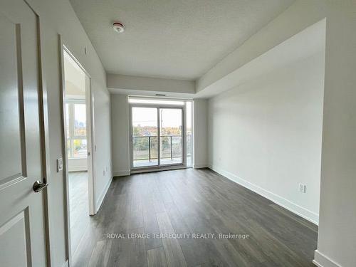 405-204 Burnhamthorpe Rd E, Mississauga, ON - Indoor Photo Showing Other Room