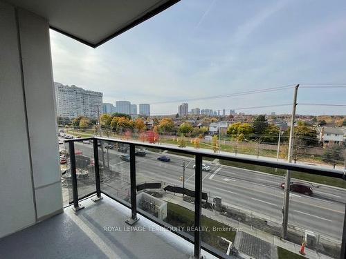 405-204 Burnhamthorpe Rd E, Mississauga, ON - Outdoor With View With Exterior