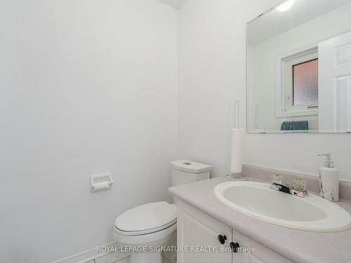 5528 Woodchase Cres, Mississauga, ON - Indoor Photo Showing Bathroom