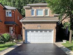 5528 Woodchase Cres  Mississauga, ON L4Z 3T9