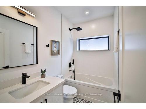 54 Batavia Ave, Toronto, ON - Indoor Photo Showing Bathroom