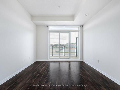 211-50 Sky Harbour Dr, Brampton, ON - Indoor Photo Showing Other Room