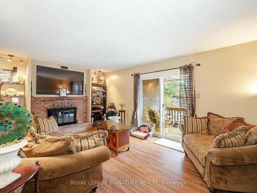 1230 Fleet St, Mississauga, ON - Indoor Photo Showing Living Room With Fireplace