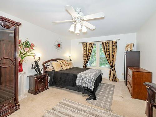 1230 Fleet St, Mississauga, ON - Indoor Photo Showing Bedroom