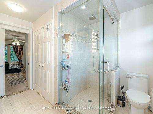 1230 Fleet St, Mississauga, ON - Indoor Photo Showing Bathroom