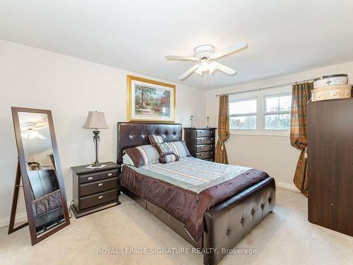 1230 Fleet St, Mississauga, ON - Indoor Photo Showing Bedroom