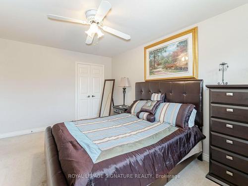 1230 Fleet St, Mississauga, ON - Indoor Photo Showing Bedroom