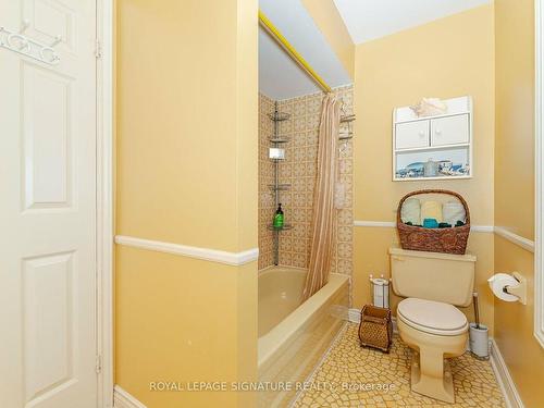 1230 Fleet St, Mississauga, ON - Indoor Photo Showing Bathroom