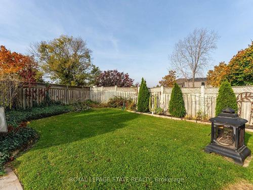 48 Tuscani Dr, Hamilton, ON - Outdoor With Backyard