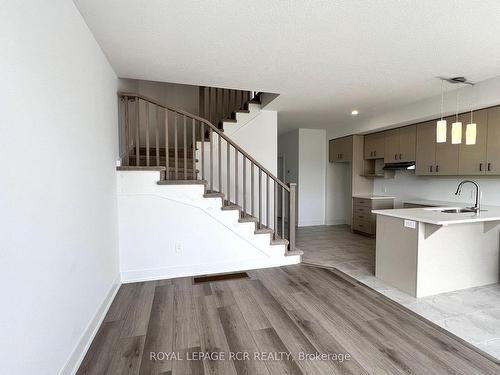 19-690 Broadway Ave, Orangeville, ON - Indoor Photo Showing Kitchen