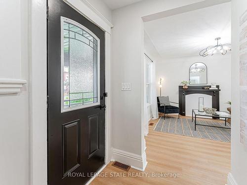 15 Barnesdale Avenue N, Hamilton, ON - Indoor Photo Showing Other Room