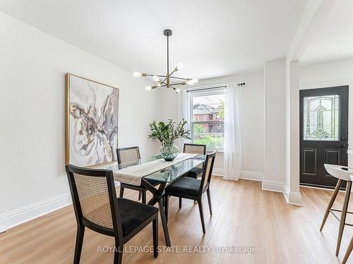 15 Barnesdale Avenue N, Hamilton, ON - Indoor Photo Showing Dining Room