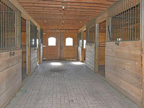 071533 10Th Line, East Garafraxa, ON - Indoor Photo Showing Other Room