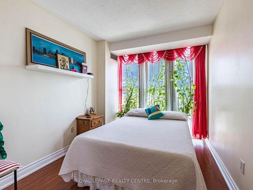 1117-4185 Shipp Drive, Mississauga, ON - Indoor Photo Showing Bedroom