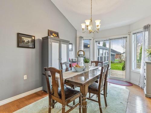 62 Springdale Dr, Kawartha Lakes, ON - Indoor Photo Showing Dining Room