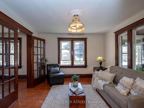 22 Mill St E, East Luther Grand Valley, ON - Indoor Photo Showing Living Room