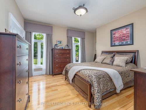 4987 Fourth Line, Erin, ON - Indoor Photo Showing Bedroom