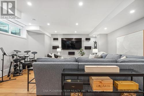 79 North Street, Whitby, ON - Indoor Photo Showing Living Room