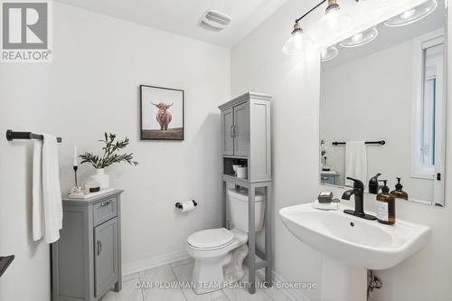 602 - 1148 Dragonfly Avenue, Pickering, ON - Indoor Photo Showing Bathroom