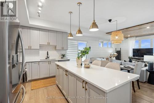 602 - 1148 Dragonfly Avenue, Pickering, ON - Indoor Photo Showing Kitchen With Upgraded Kitchen