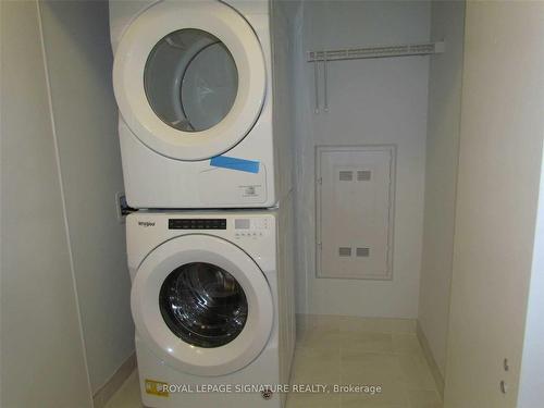 1902-4085 Parkside Village Dr, Mississauga, ON - Indoor Photo Showing Laundry Room