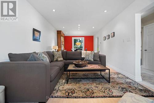 24 Belleview Drive, Orangeville, ON - Indoor Photo Showing Living Room