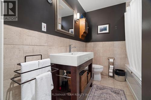 24 Belleview Drive, Orangeville, ON - Indoor Photo Showing Bathroom