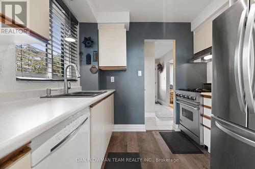 24 Belleview Drive, Orangeville, ON - Indoor Photo Showing Kitchen