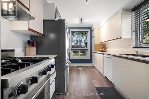 24 Belleview Drive, Orangeville, ON - Indoor Photo Showing Kitchen