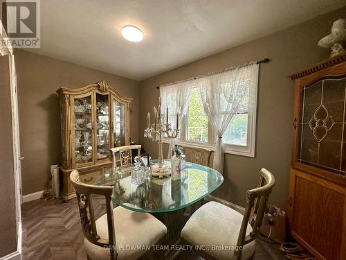 2 Driftwood Crescent, Kawartha Lakes, ON - Indoor Photo Showing Dining Room