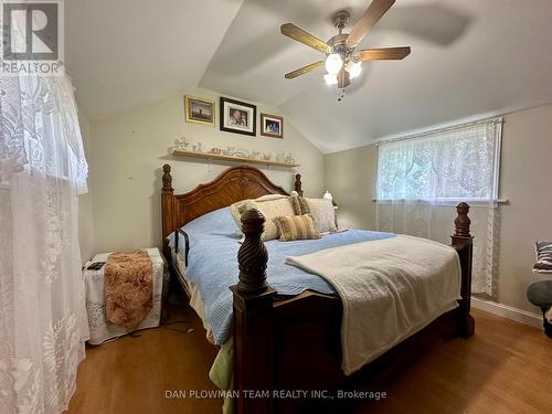 2 Driftwood Crescent, Kawartha Lakes, ON - Indoor Photo Showing Bedroom