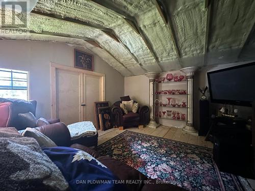 2 Driftwood Crescent, Kawartha Lakes, ON - Indoor Photo Showing Other Room