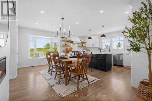 809 Palestine Road E, Kawartha Lakes, ON - Indoor Photo Showing Dining Room